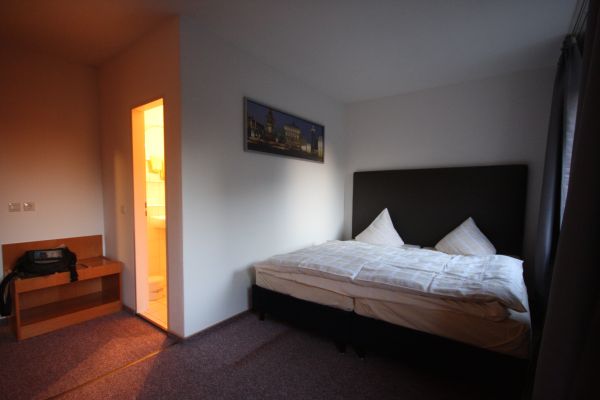 SL'otel Budget (Bernburg)
